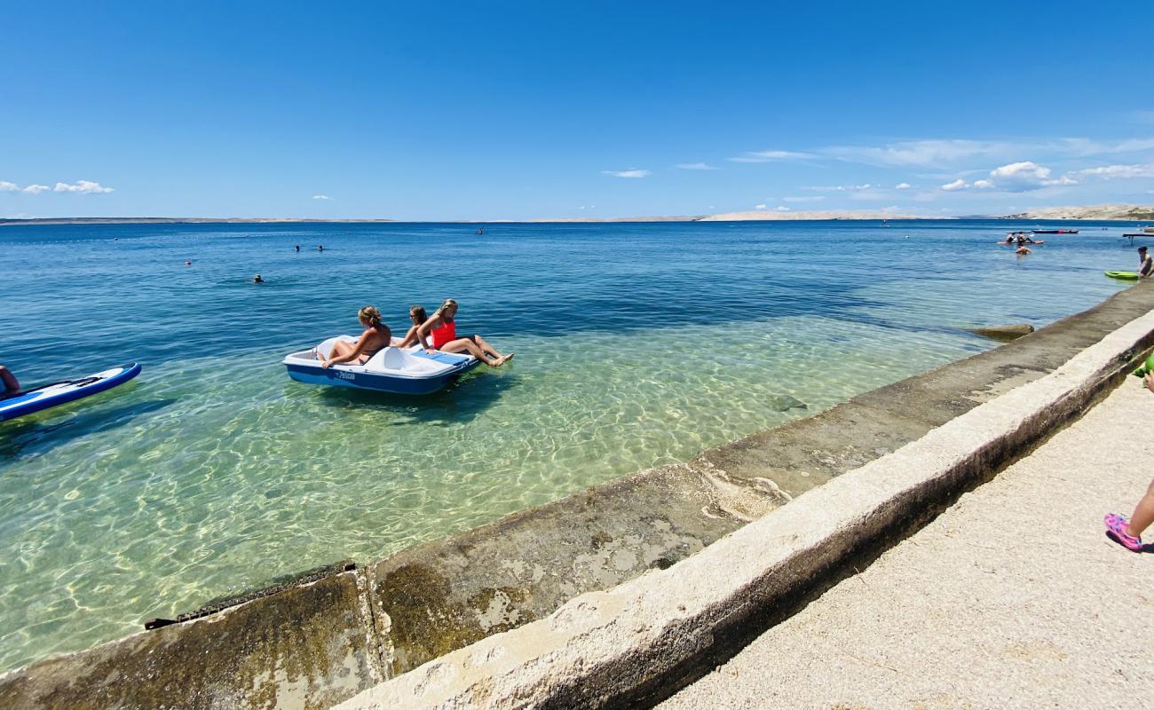 Photo de Miletici beach avec béton de surface