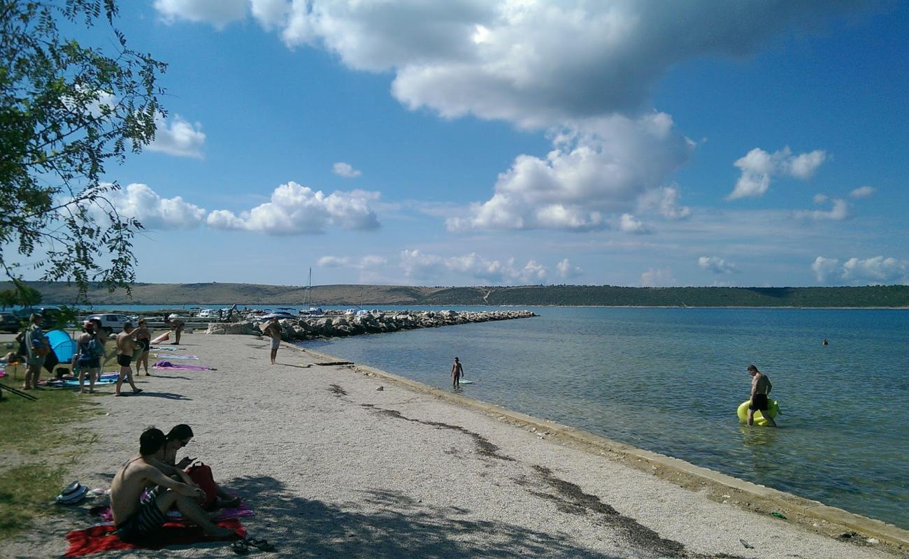 Photo de Ljubac beach II avec caillou fin clair de surface