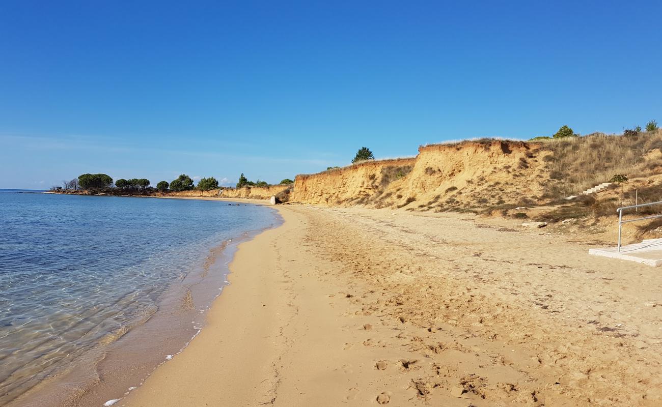 Photo de Bilotinjak beach avec sable fin et lumineux de surface