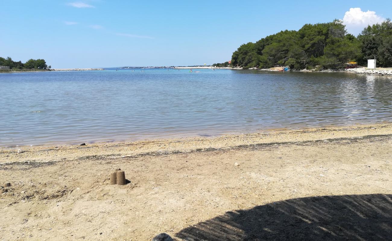 Photo de Plaza Plisa avec sable lumineux de surface