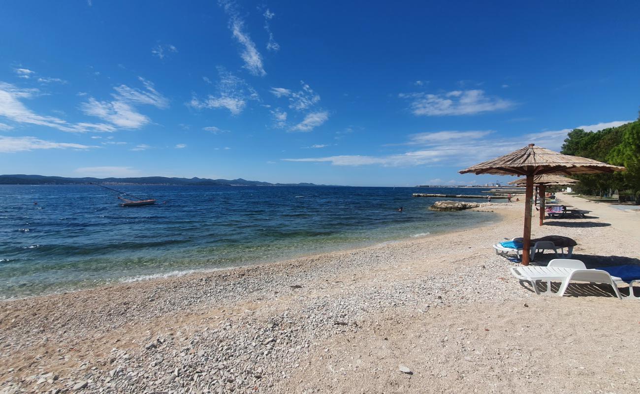 Photo de Bibinje beach avec caillou clair de surface