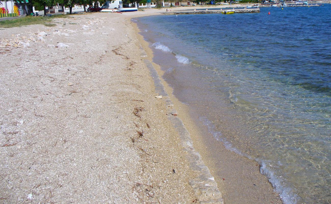 Photo de Turanj beach avec caillou clair de surface