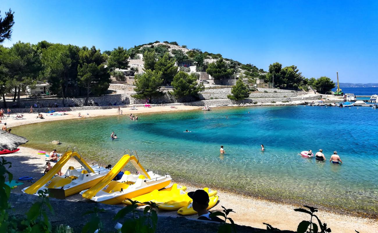 Photo de Oaza Mira beach avec caillou fin clair de surface