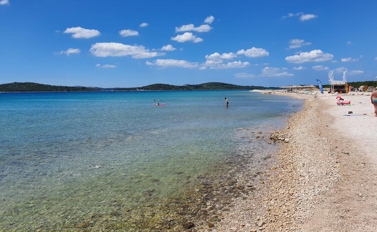 Photo de Olive beach avec terrain rocheux de surface