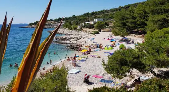 Dolac beach