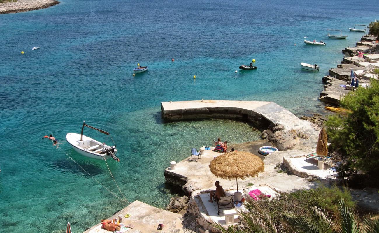 Photo de Kanica beach III avec petits galets beige de surface
