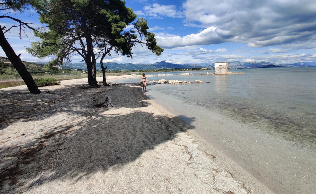 Photo de Plaza Pantan avec caillou clair de surface