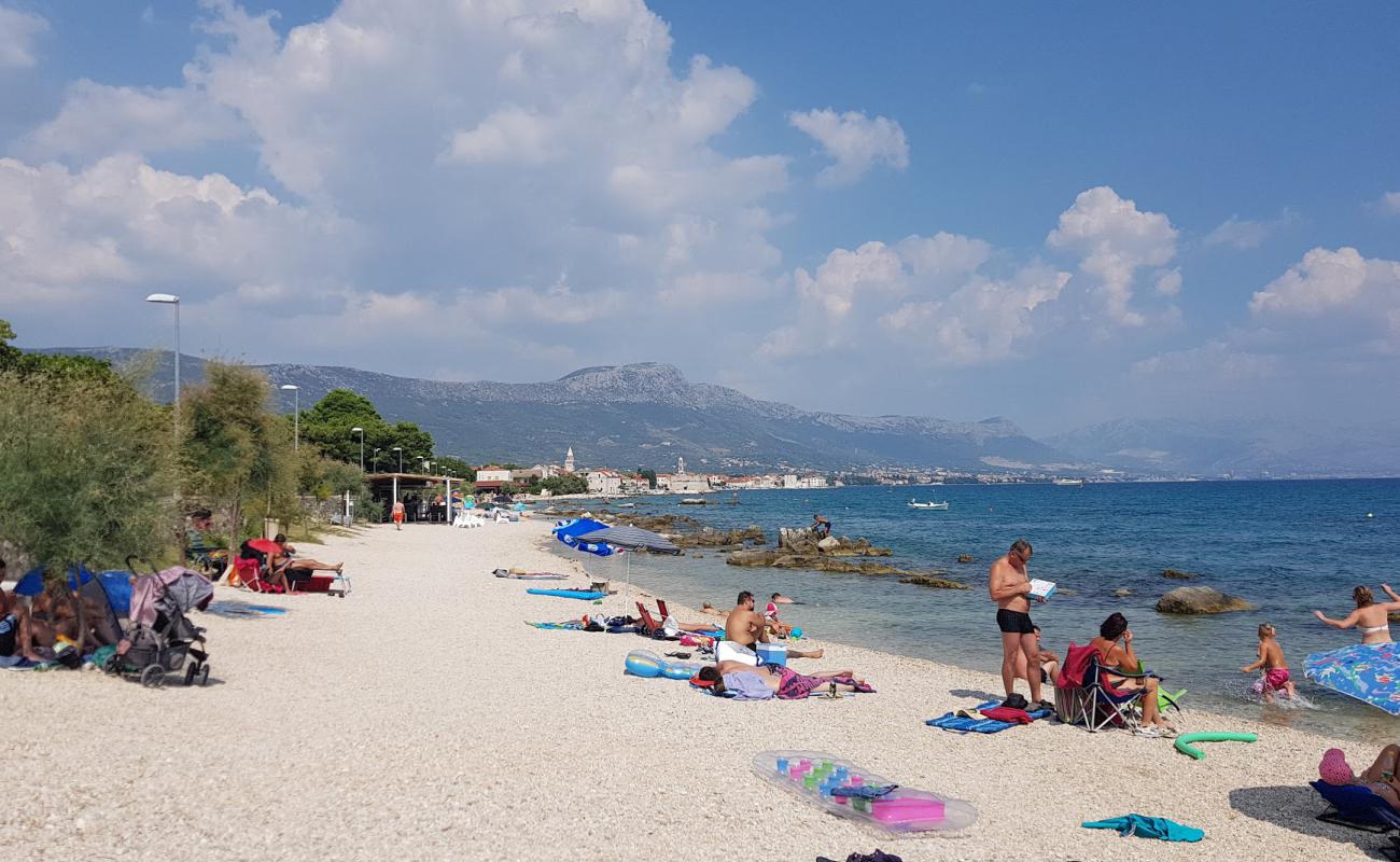 Photo de Plaza Bijacka Kastel avec caillou fin clair de surface