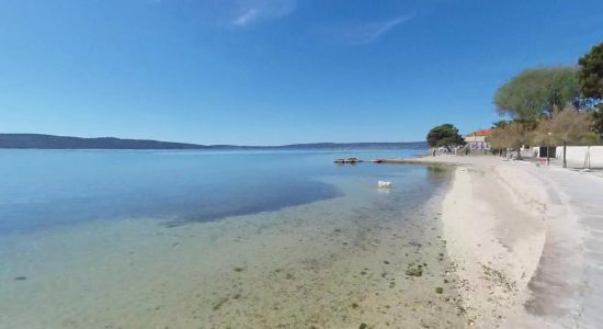 Kastel Gomilica beach