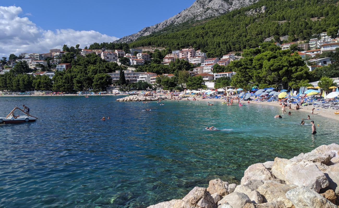 Photo de Ikovac beach avec caillou fin clair de surface