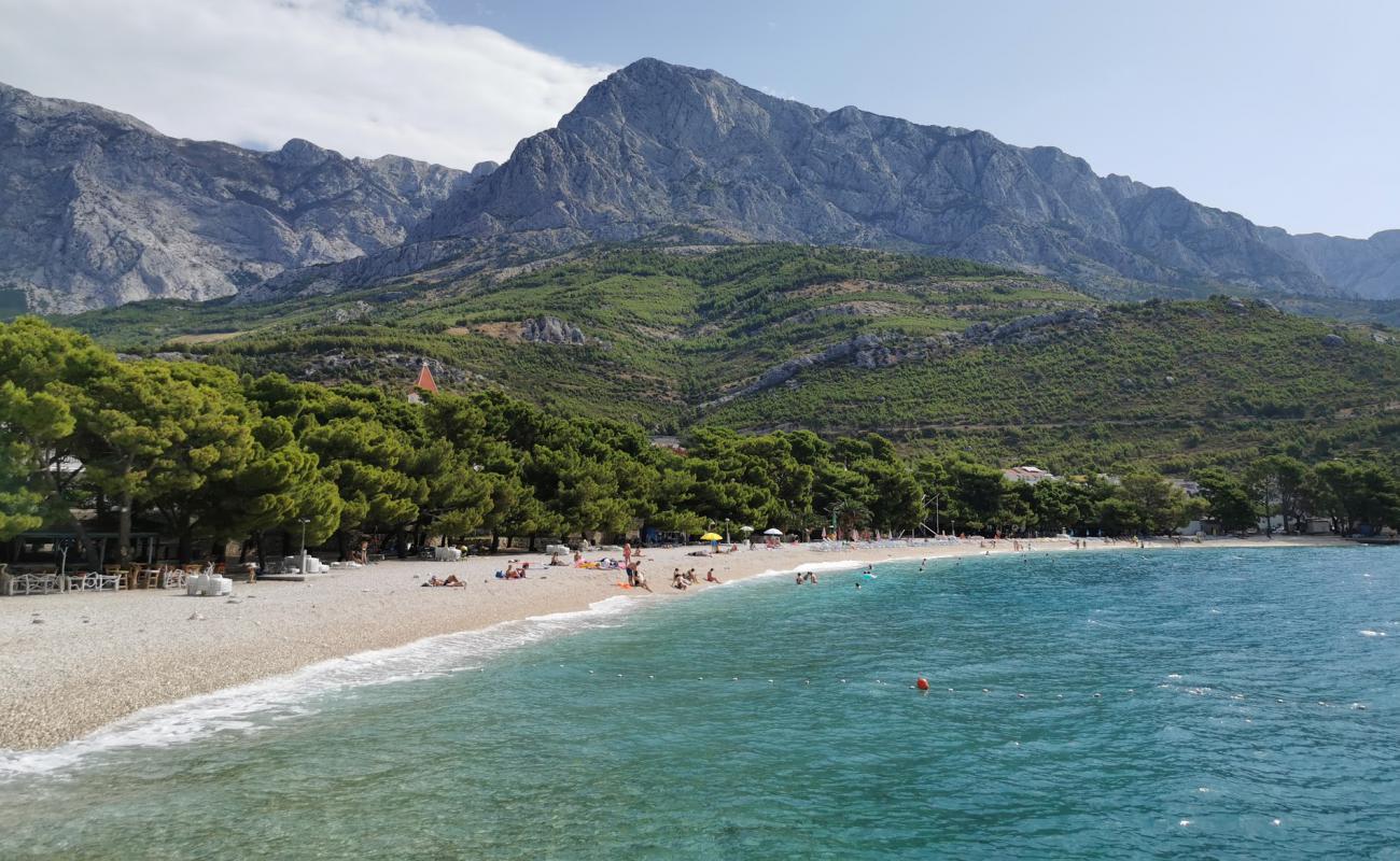 Photo de Promajna beach avec sable beige & galets de surface