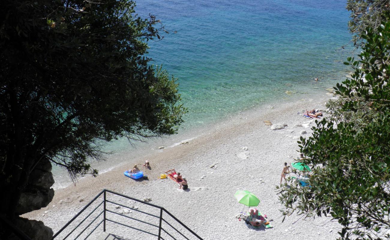 Photo de Potok beach avec caillou clair de surface