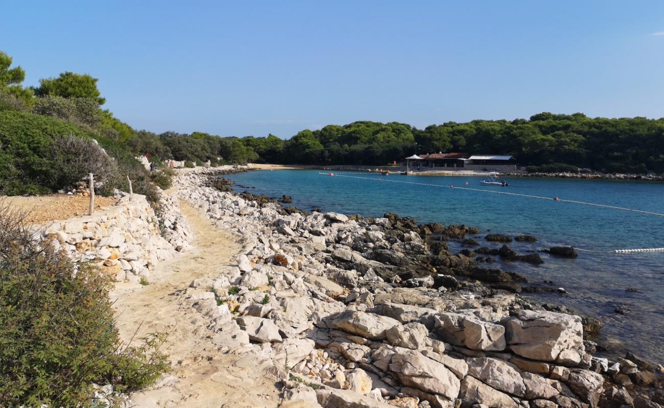 Photo de Baldarin beach avec galets beige de surface
