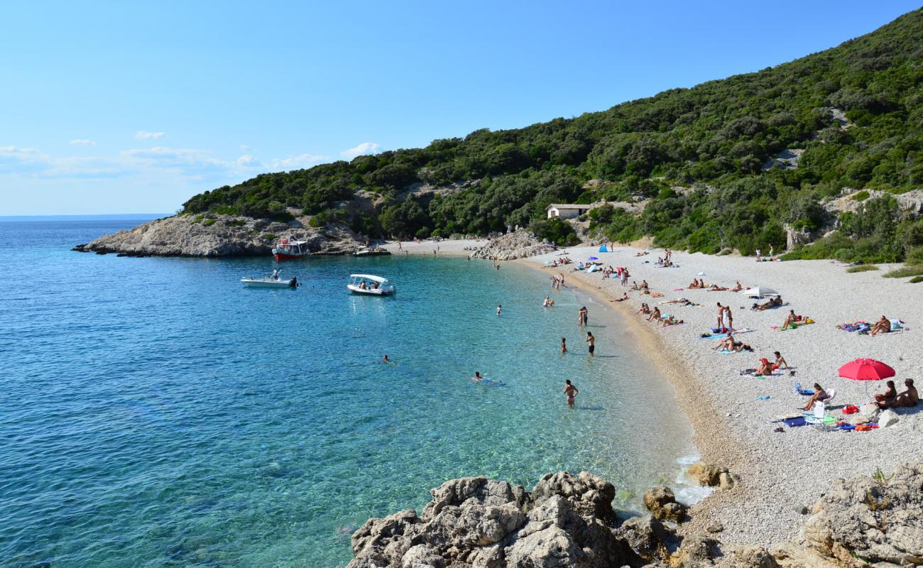 Photo de Sveti Ivan beach avec caillou fin clair de surface