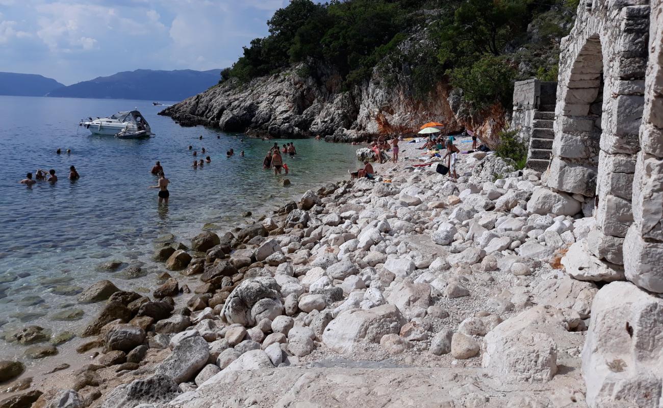 Photo de Dragozetici beach avec caillou blanc de surface