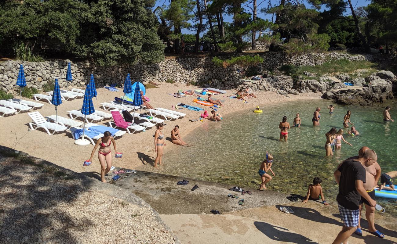 Photo de Galboka beach avec sable beige & galets de surface