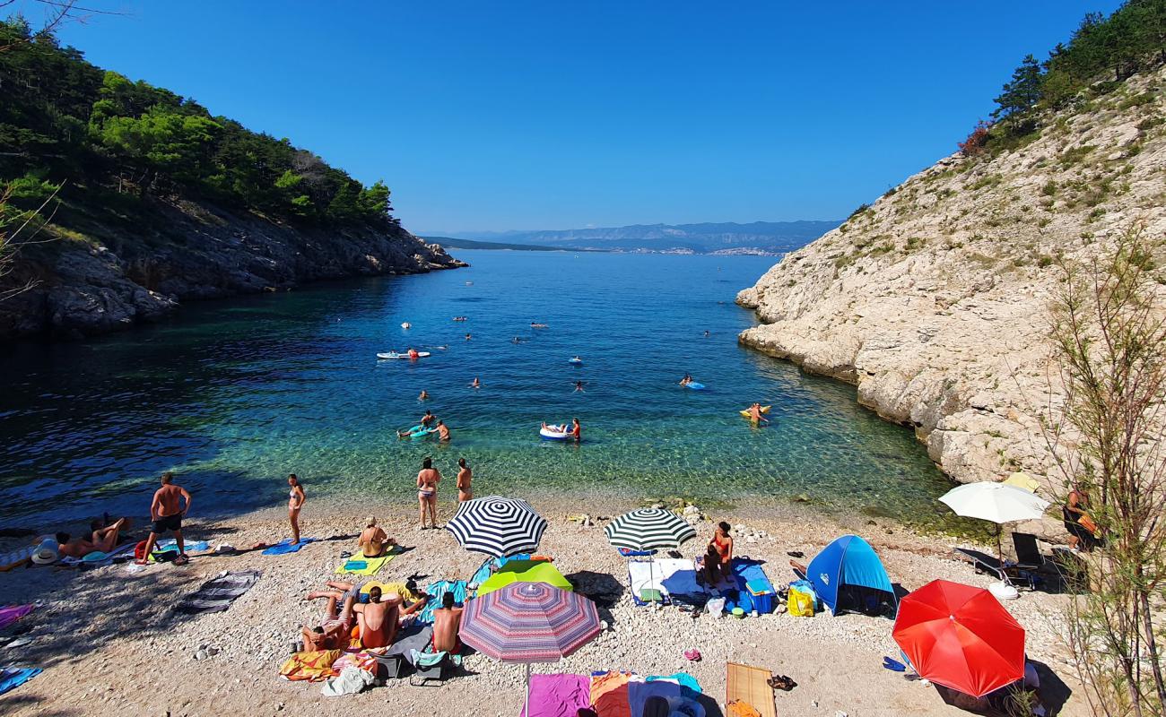 Photo de beach Kozica avec caillou clair de surface