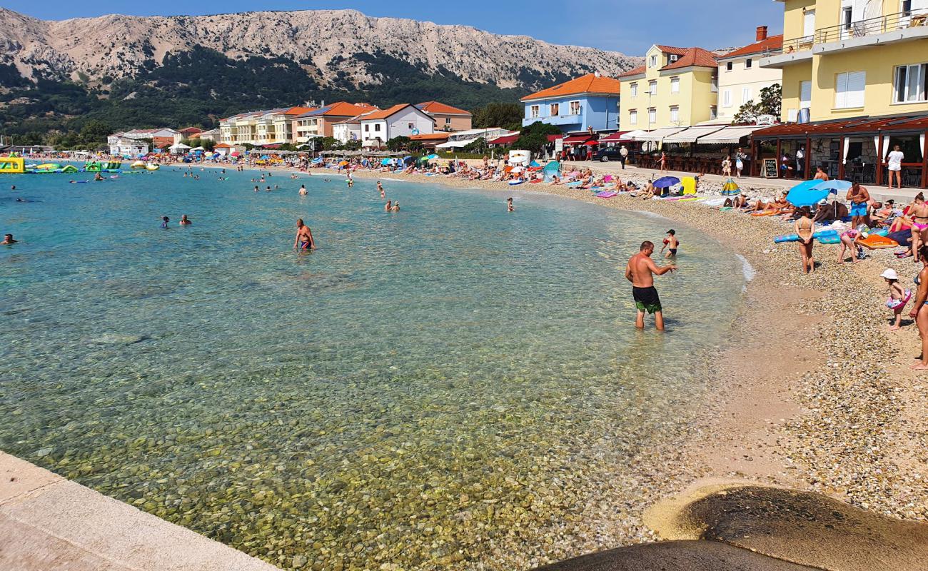 Photo de Plage de Vela avec caillou fin clair de surface