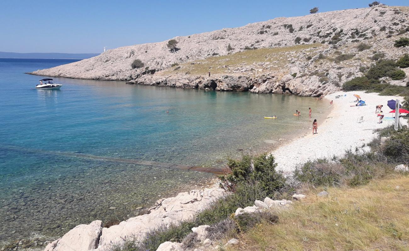 Photo de Surbova beach avec caillou blanc de surface