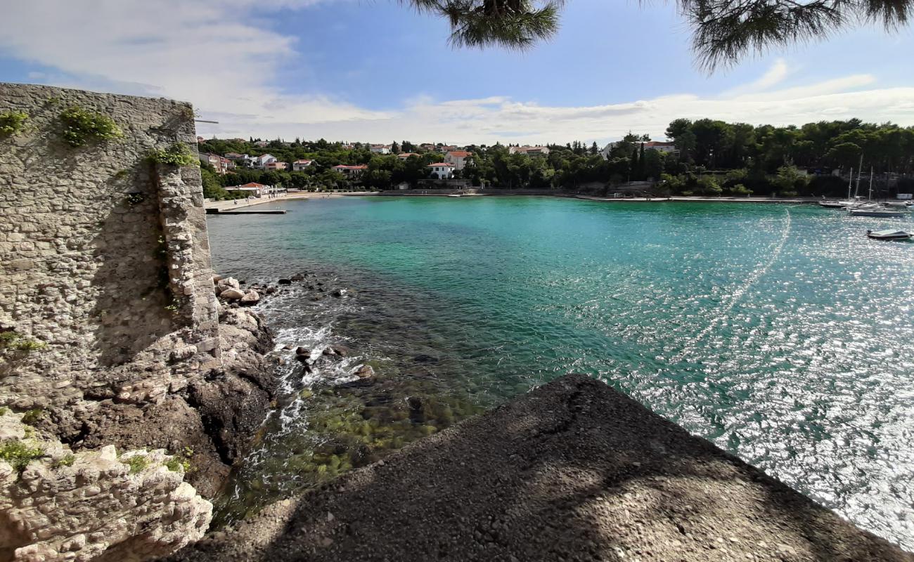 Photo de Krk beach avec caillou clair de surface