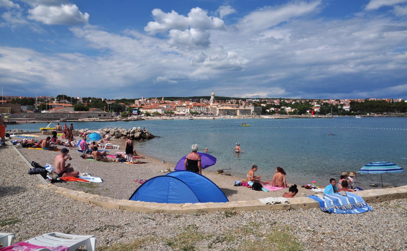 Photo de Jezevac beach avec caillou fin clair de surface