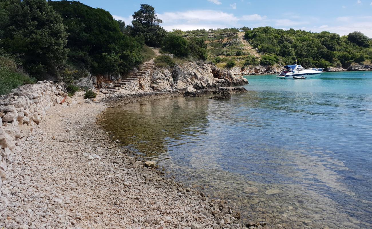 Photo de Y beach avec roches de surface