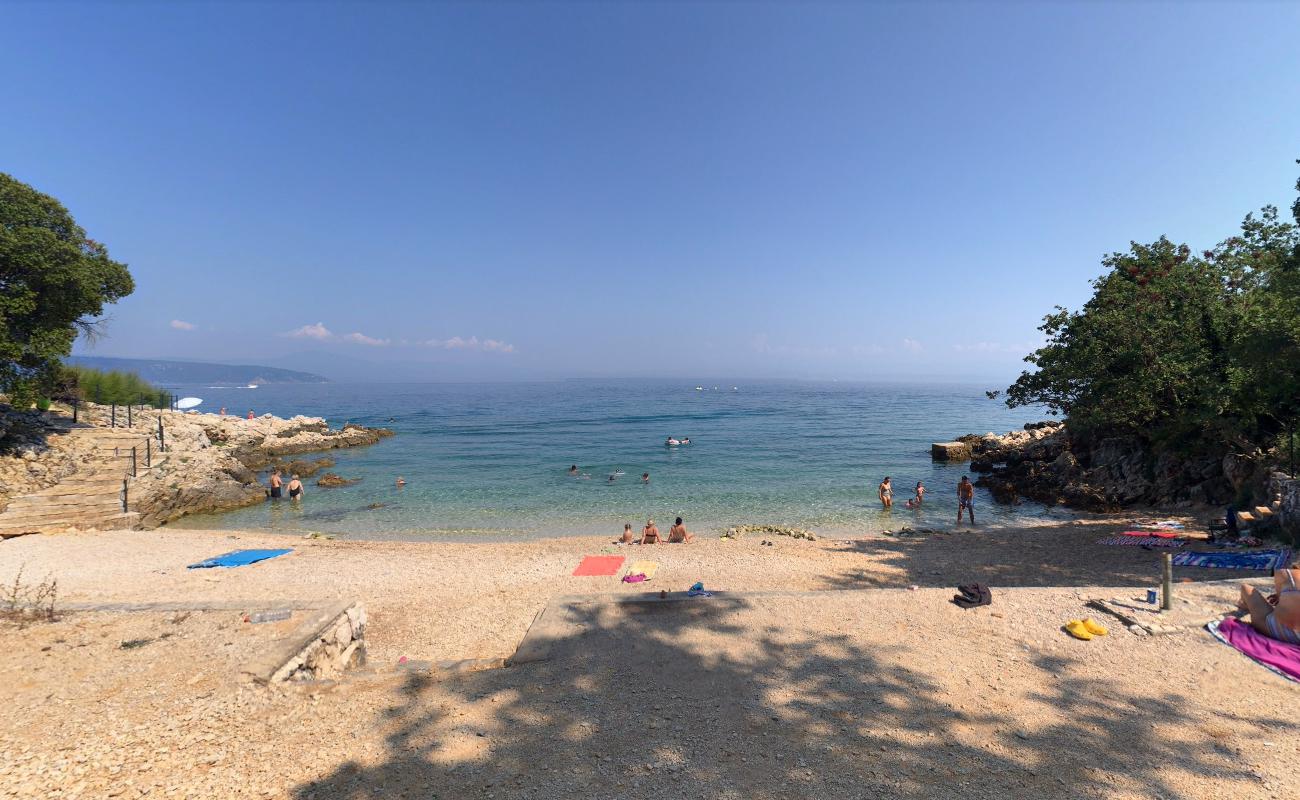 Photo de Brzac beach avec l'eau cristalline de surface