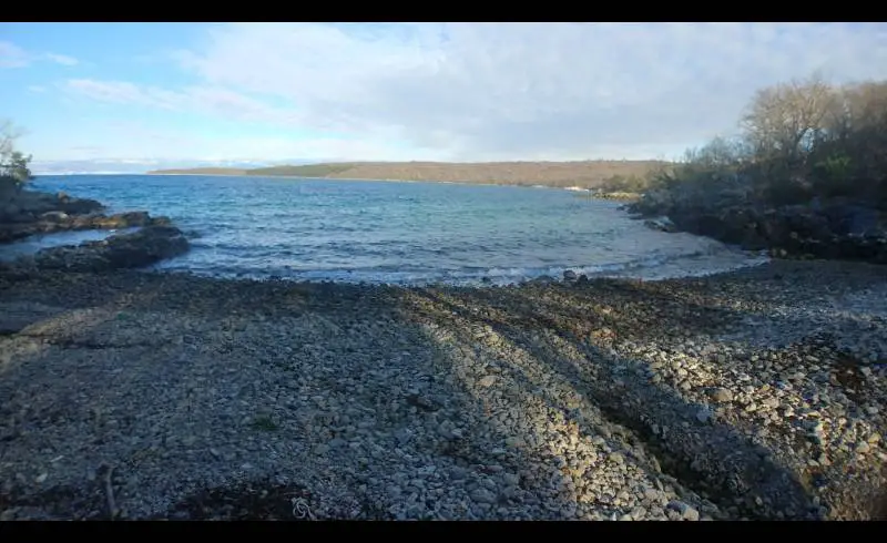 Photo de Pero beach II avec caillou clair de surface