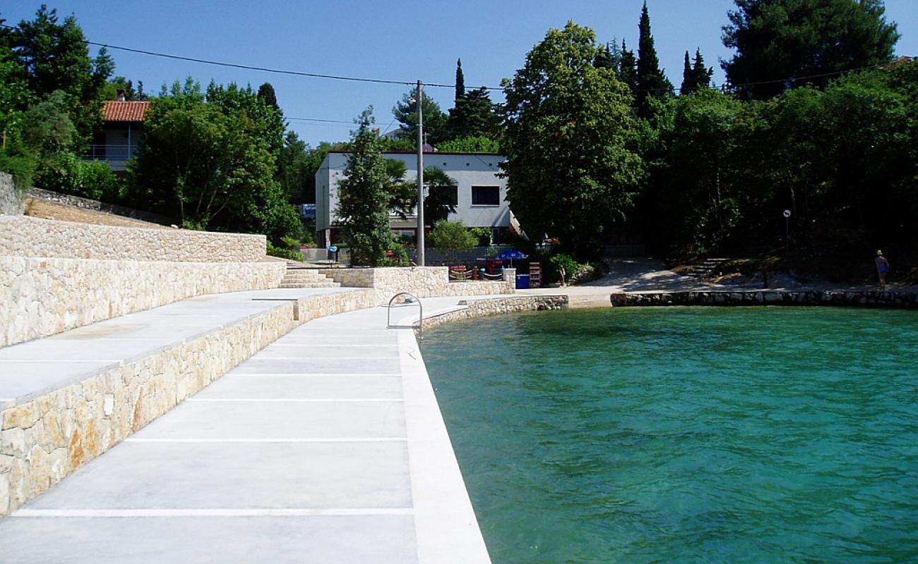 Photo de Zidarici beach avec béton de surface