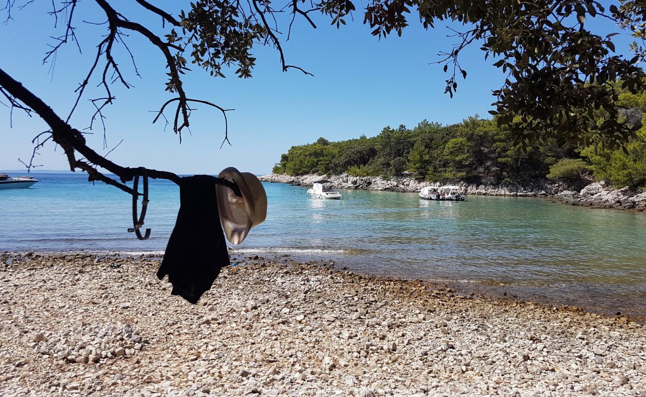 Photo de Valsika II beach avec roches de surface