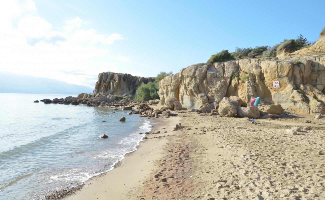 Photo de Stolac beach avec caillou clair de surface