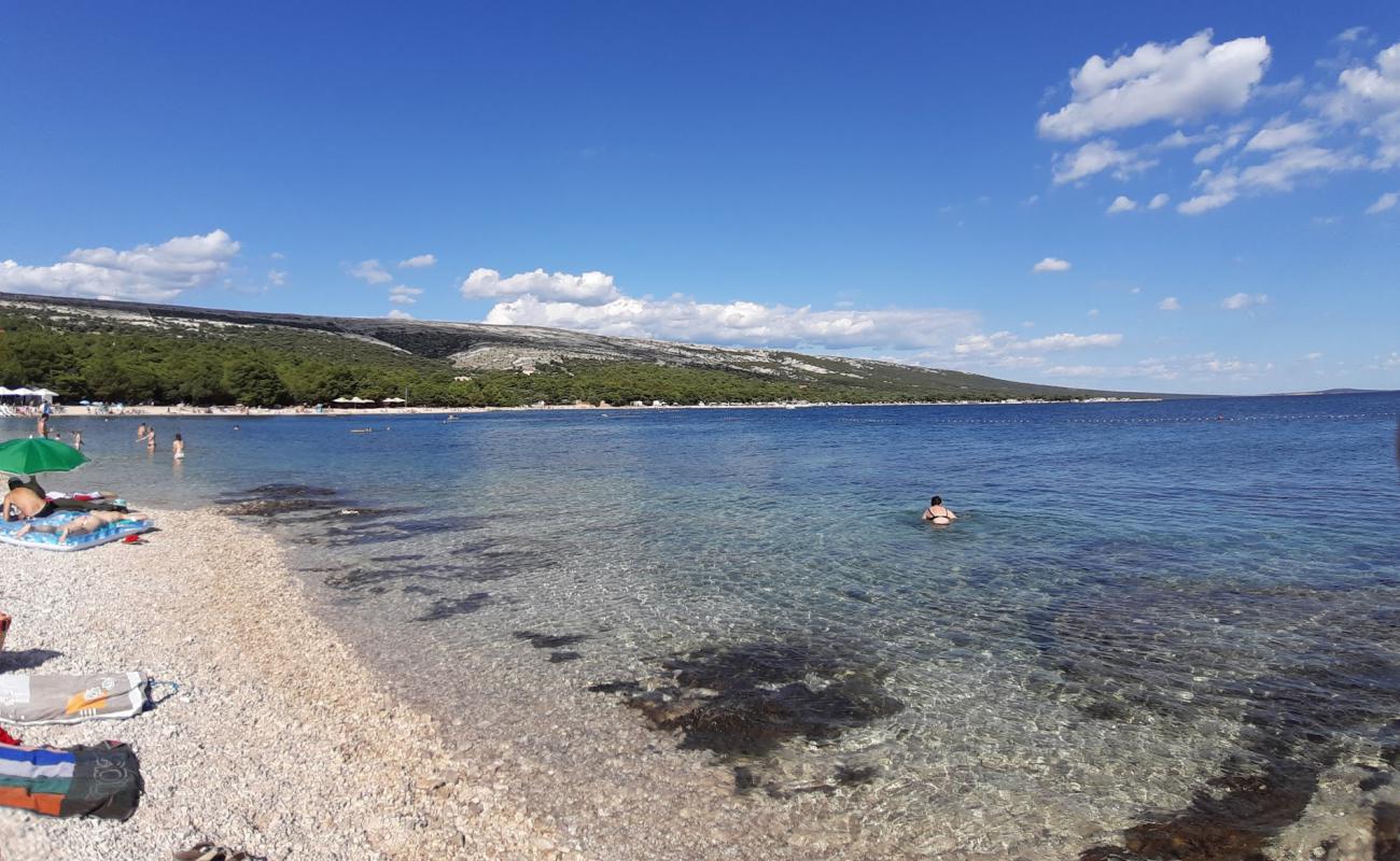 Photo de Simuni III beach avec caillou fin clair de surface