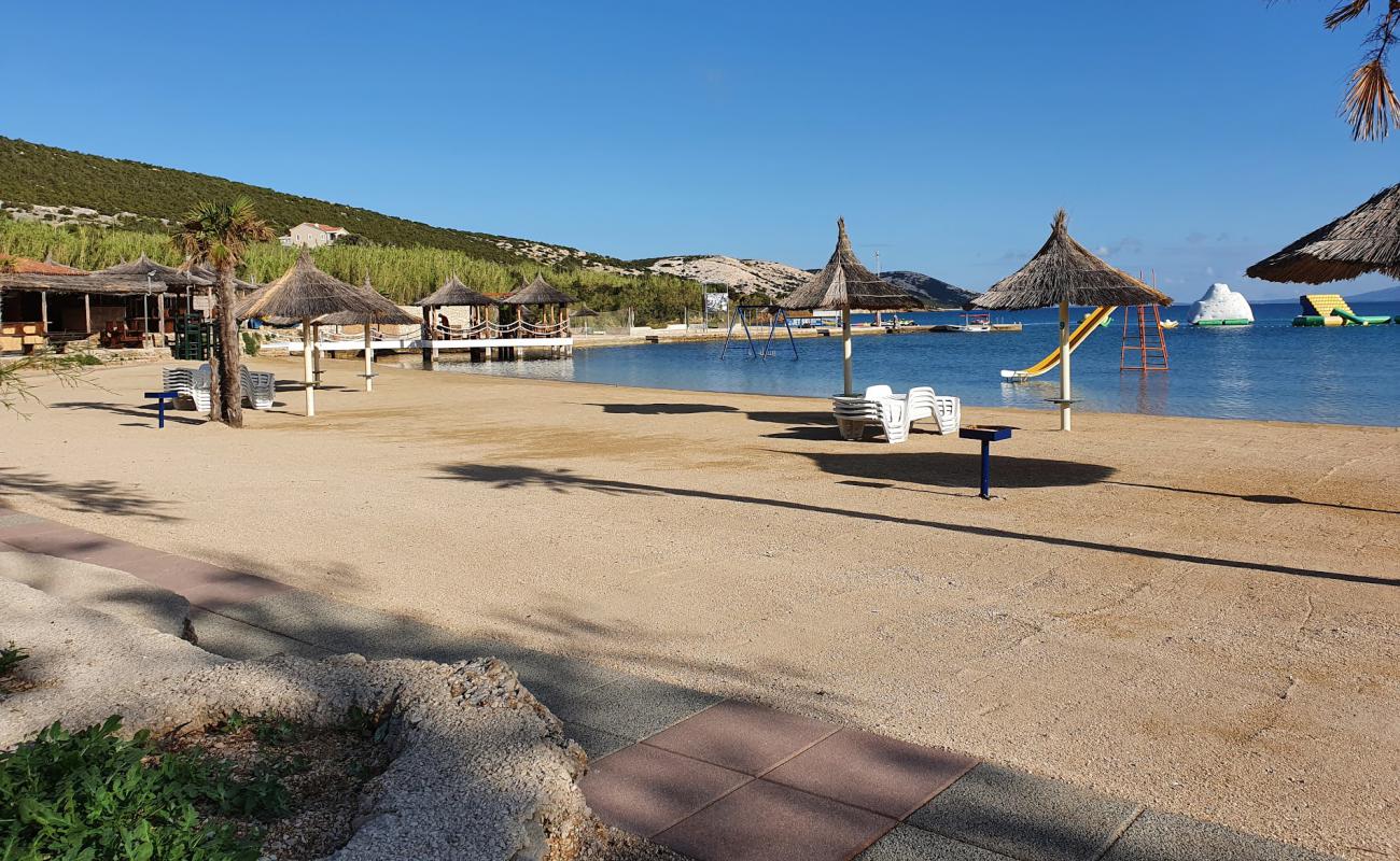 Photo de Plage de Planjka Trincel avec caillou fin clair de surface