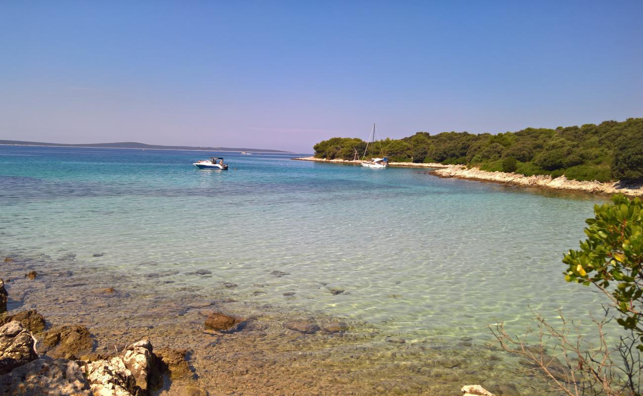 Photo de Sv.Ante beach avec galets beige de surface