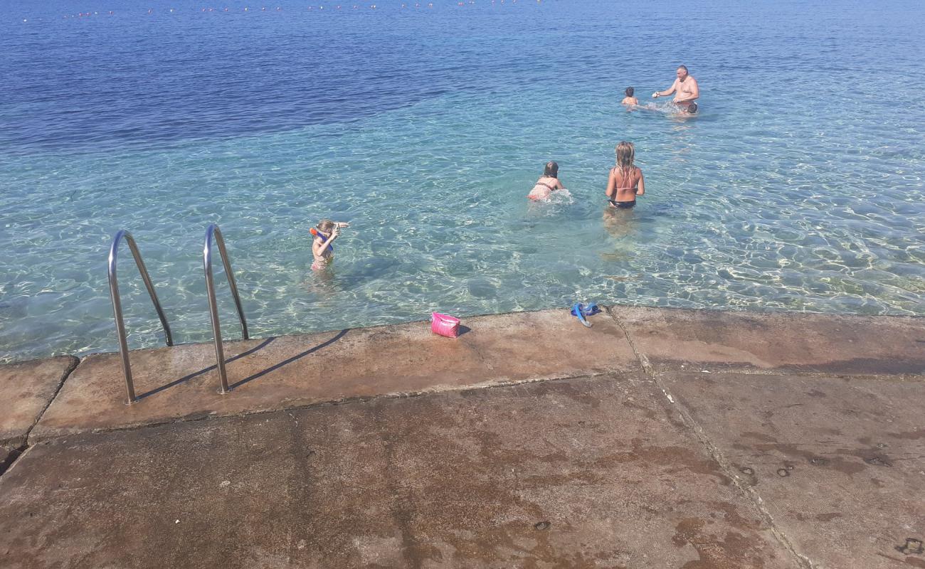 Photo de Muline Ugljan beach avec béton de surface