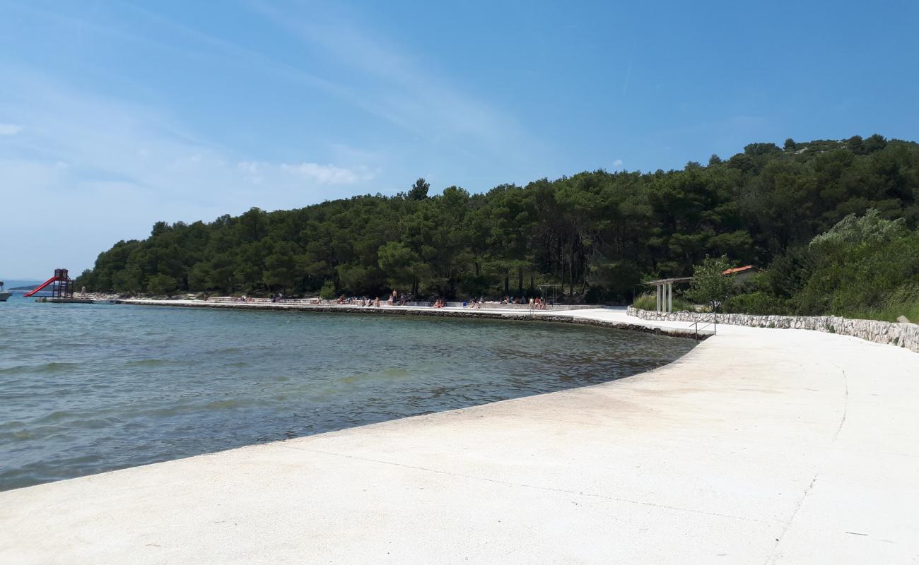 Photo de Plaza Velika Sabusa avec béton de surface