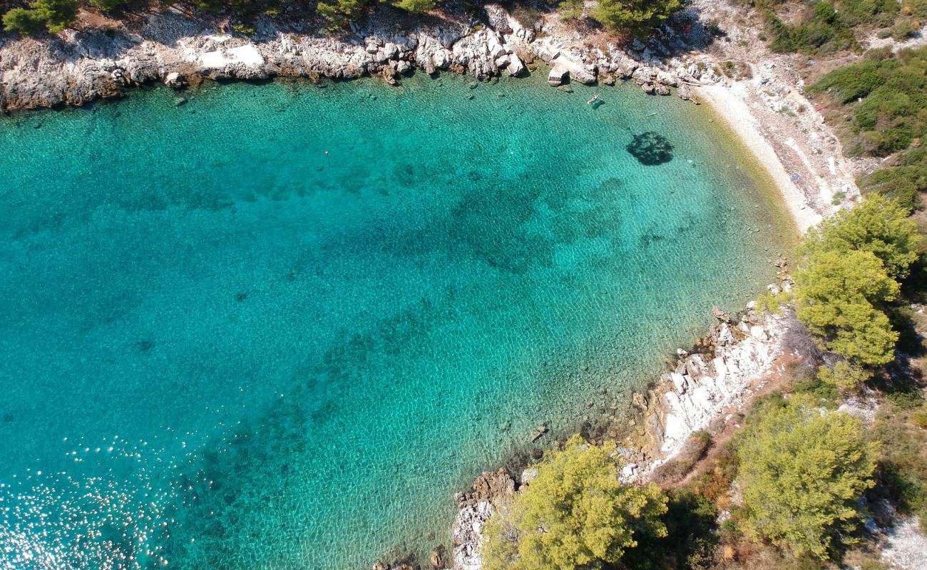 Photo de Labadusa beach II avec galets beige de surface