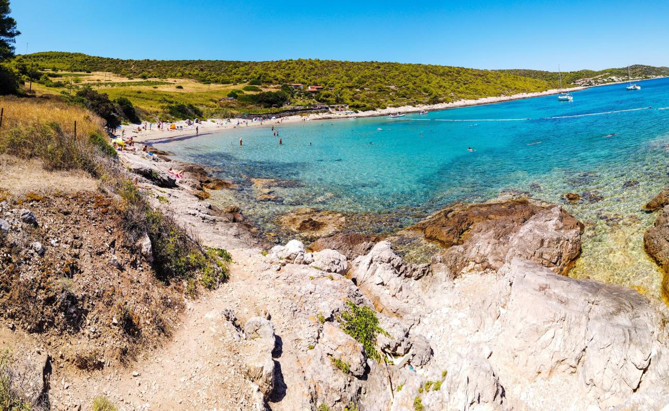 Photo de Zaglav beach avec sable lumineux de surface