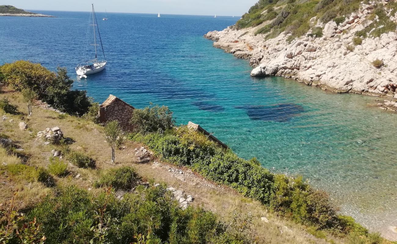 Photo de Gradac beach avec caillou clair de surface