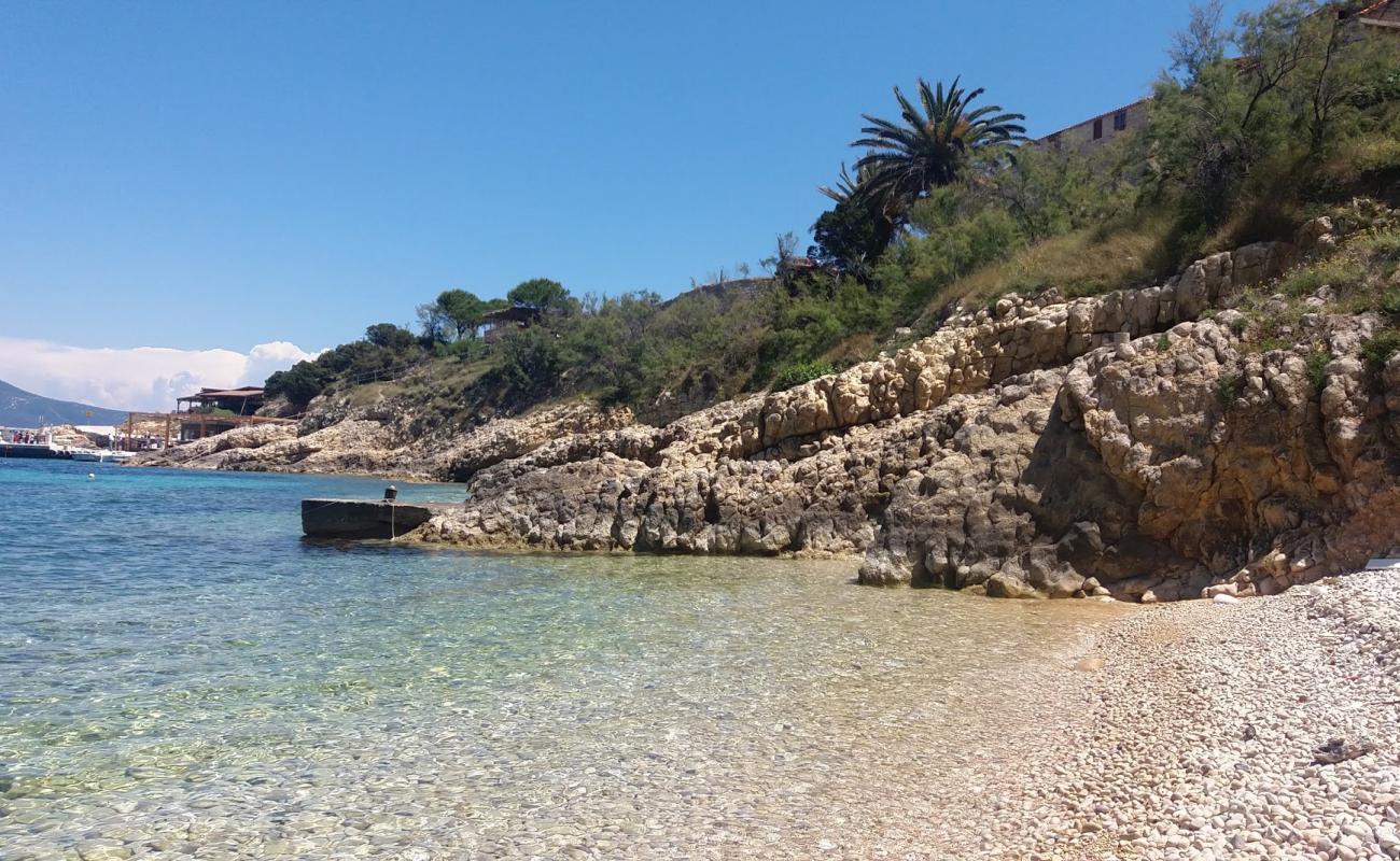 Photo de Le Grand beach avec caillou clair de surface