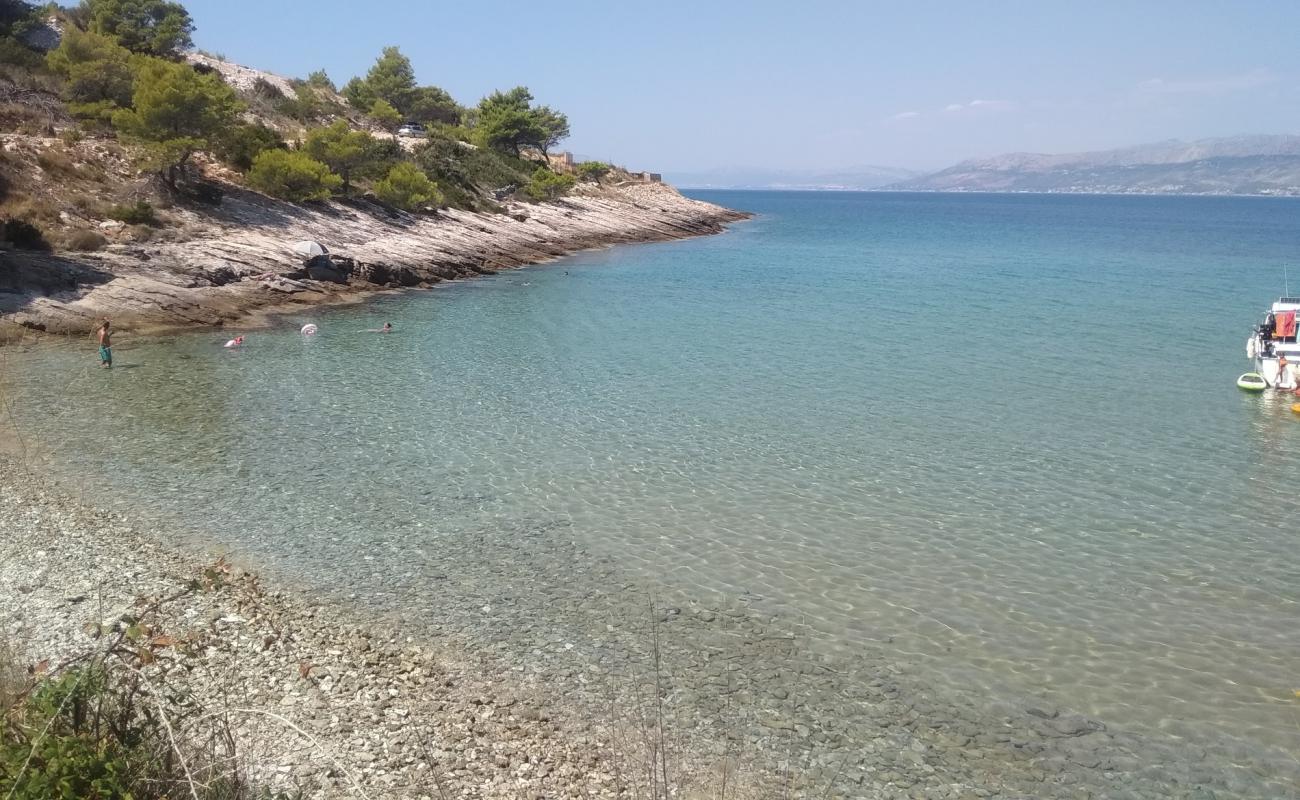 Photo de Ducac beach avec roches de surface