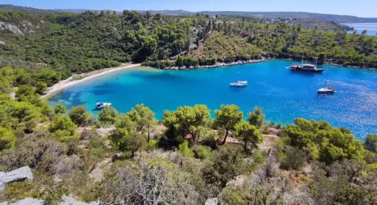 Stiniva Bay