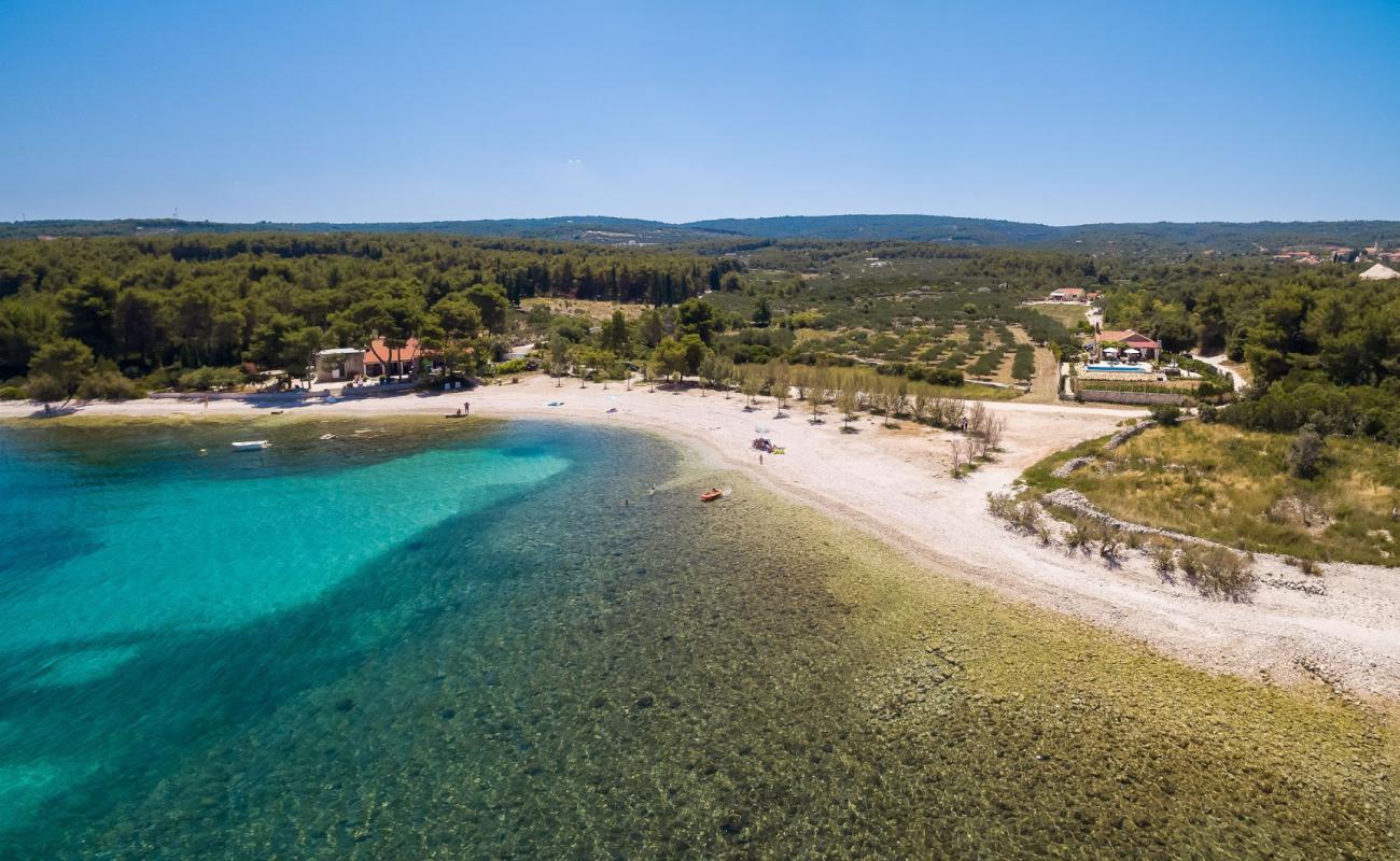 Photo de Mutnik beach avec caillou clair de surface