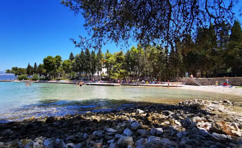 Photo de Vela Luka beach avec caillou clair de surface