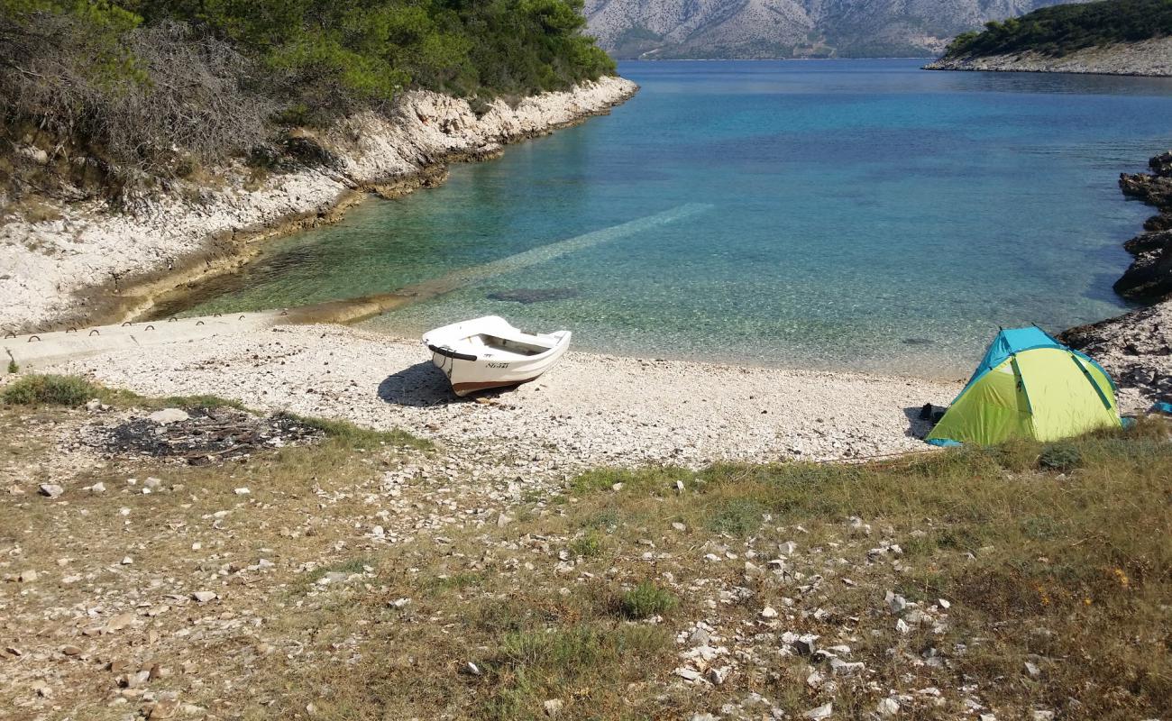 Photo de Trovna beach avec caillou clair de surface