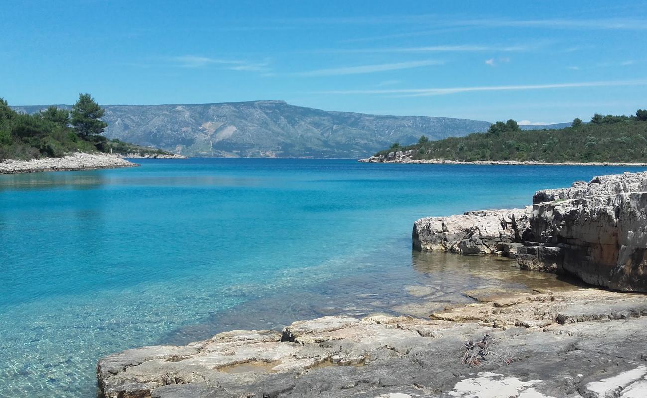 Photo de Zhukova beach avec caillou clair de surface