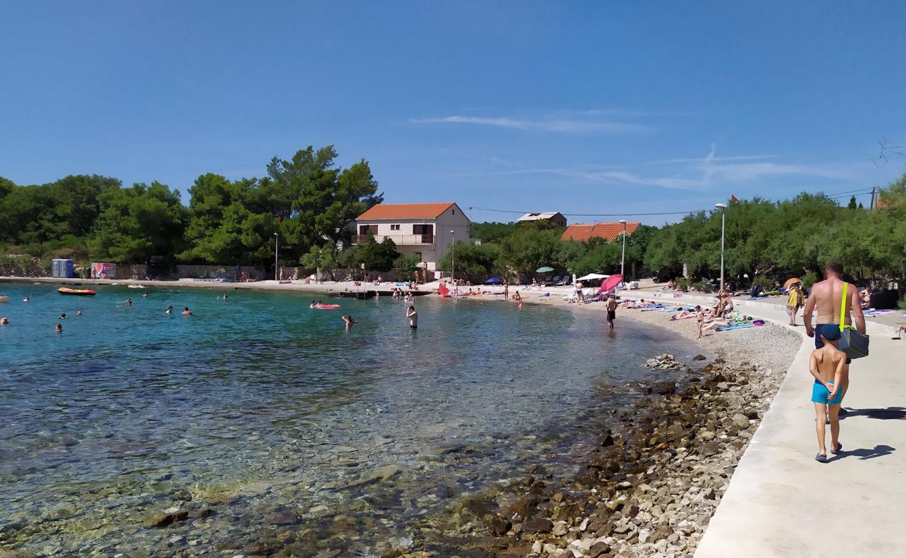 Photo de Cesminica beach avec caillou gris de surface