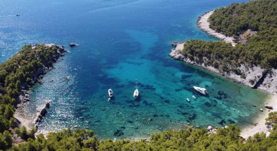 Velo Borce beach