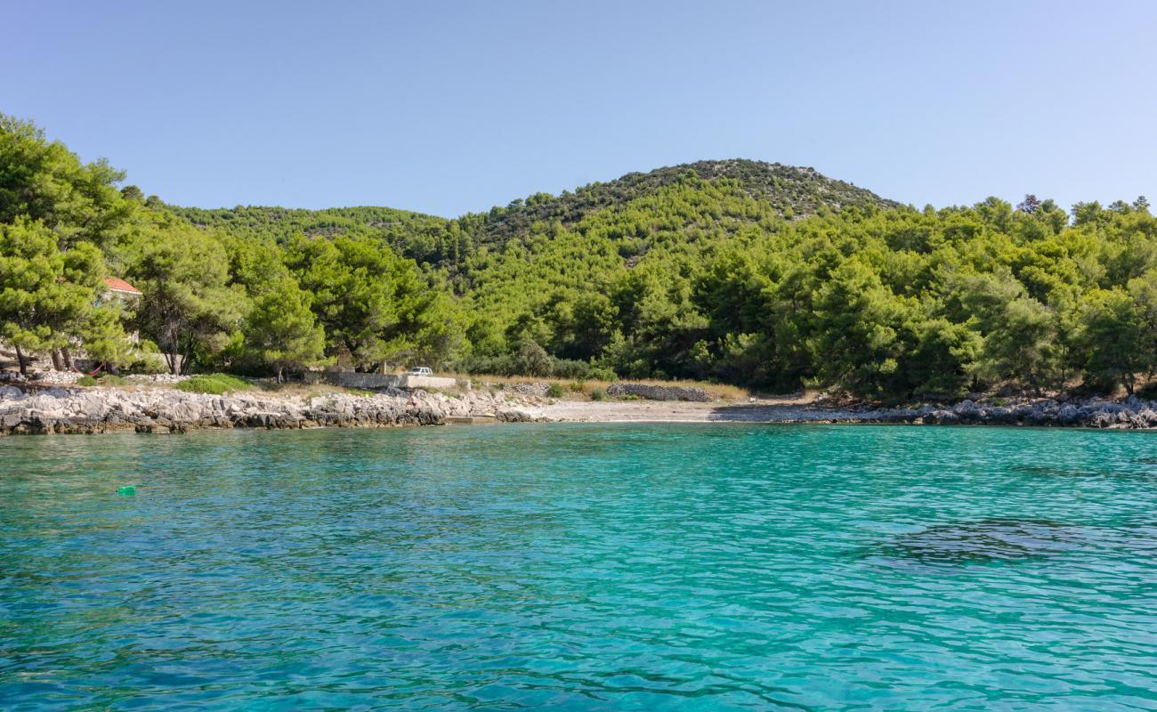 Photo de Izmeta beach avec galets beige de surface