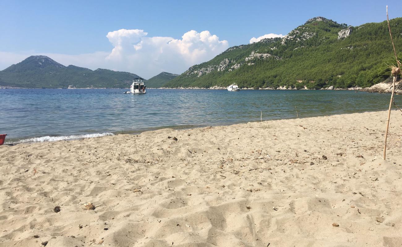 Photo de Olipa beach avec sable lumineux de surface